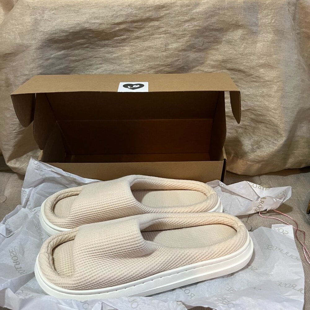 Lightweight Memory Foam Home Slippers - New In Box